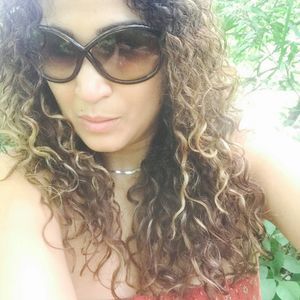 Meet your Posher, Simone